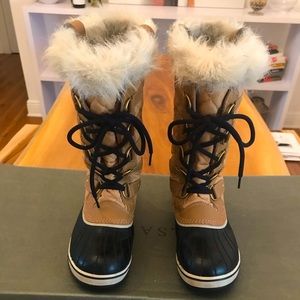Sorel Women’s Joan of Arctic Boot Size 8.5 in Camel/Black